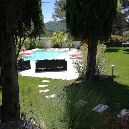 La Cigalette Bed & Breakfast Peypin