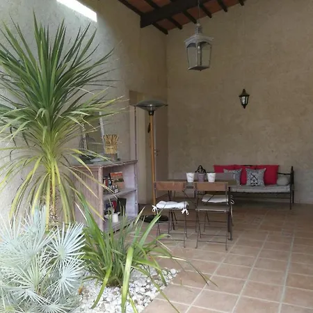La Cigalette Bed & Breakfast *